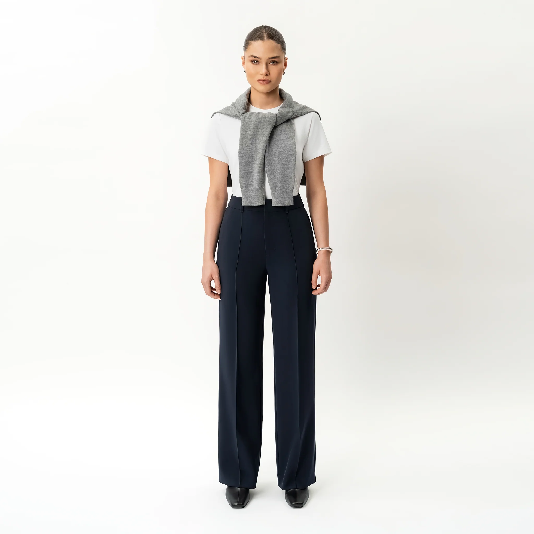 Crepe Relaxed Trouser - Image 2